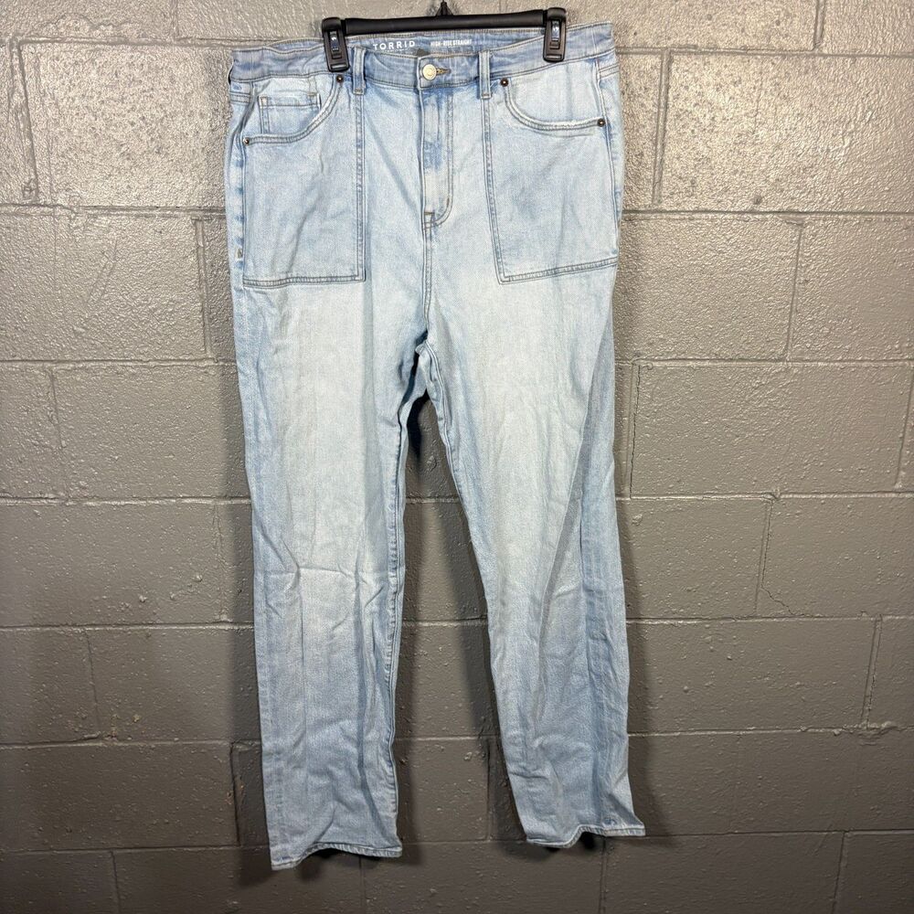 Torrid Jeans Women’s 18T High Rise Straight Classic Denim Light Wash Tall Plus